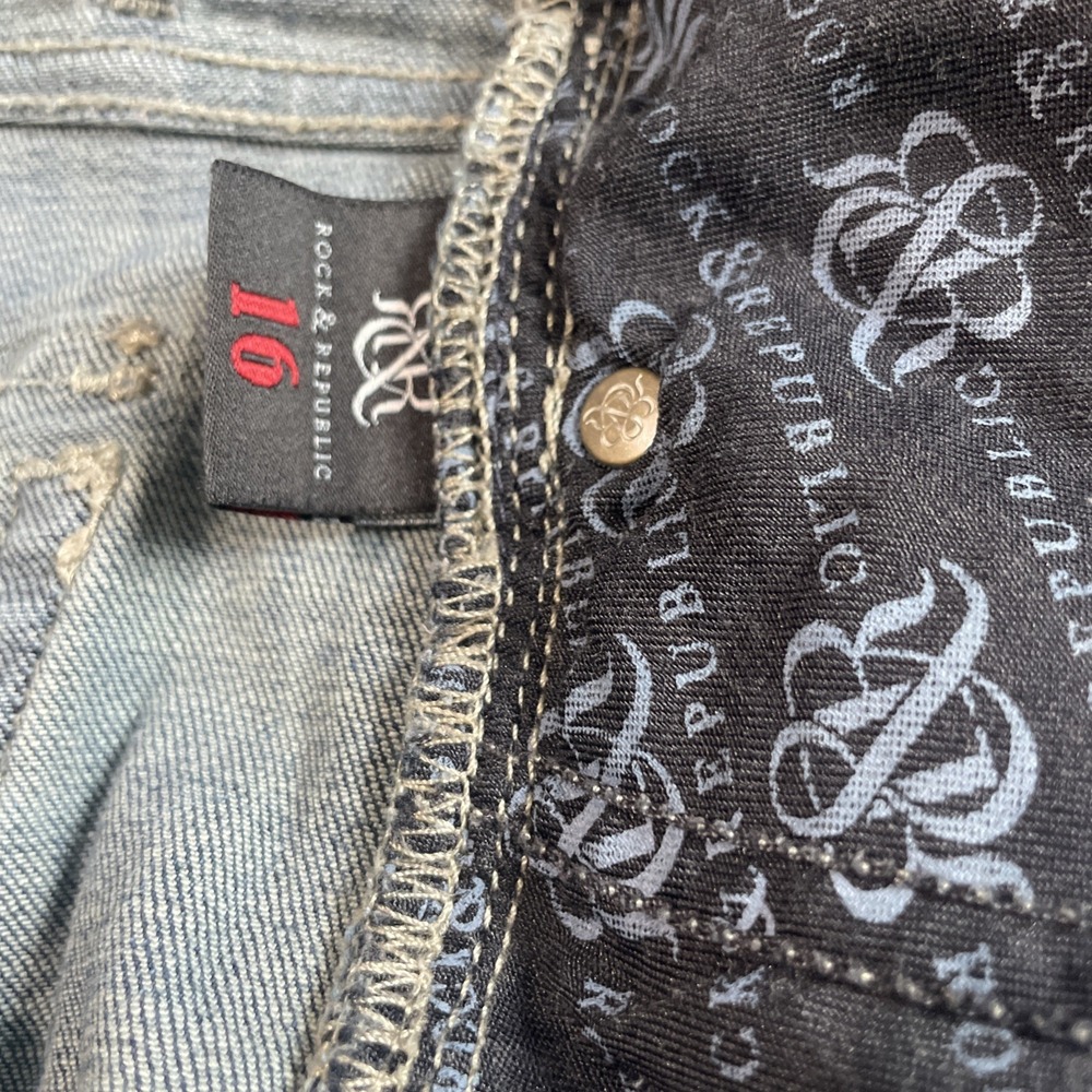ROCK & REPUBLIC Size 16 X30 Kasandra Boot Cut Jeans Boot Cut Rivet Pockets Bling - Picture 6 of 7